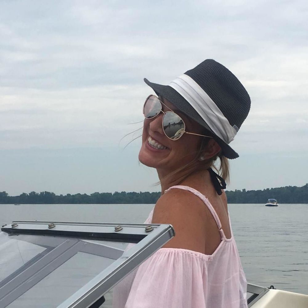 Meet your Posher, Angie